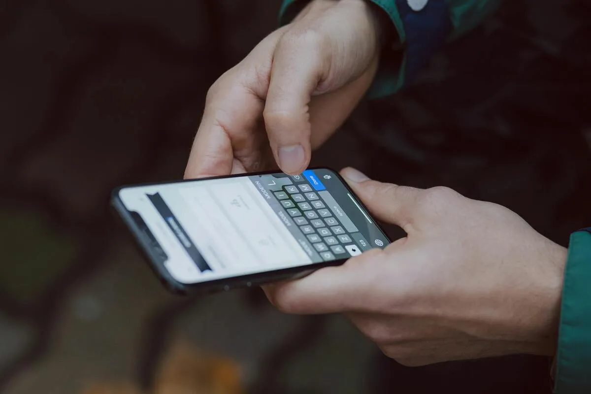 How to Text Without a SIM Card: Messaging Options That Still Work
