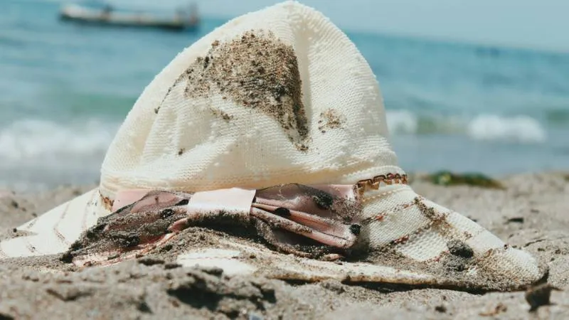 how-to-wash-a-hat-1