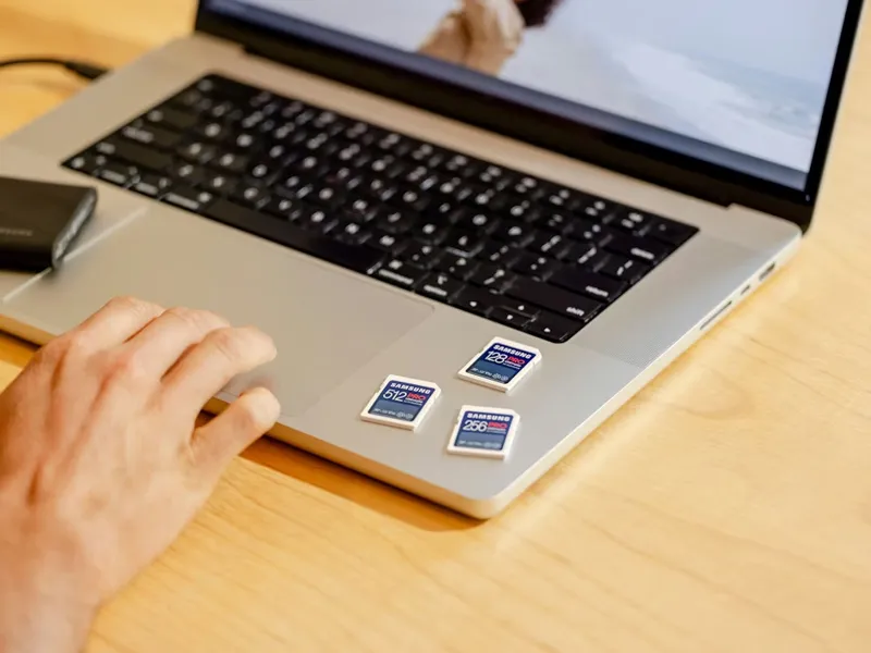 laptop-sim-card