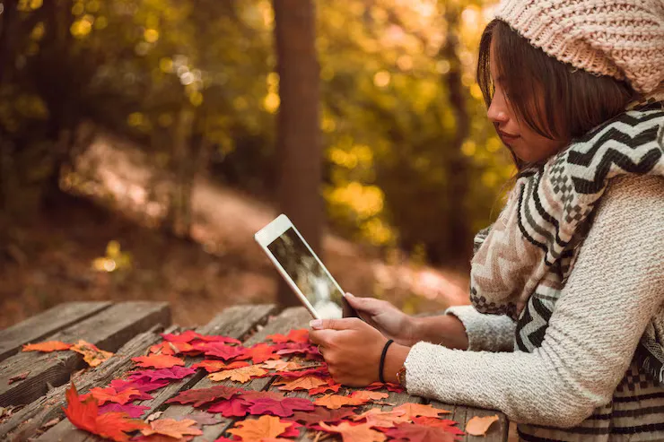 Large Screen Mobile Phones: Best Picks For Seniors, Budget Buyers & More