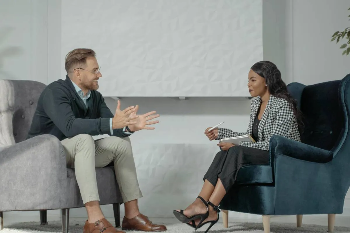 25 Smart Questions to Ask the Interviewer (That Make You Stand Out)