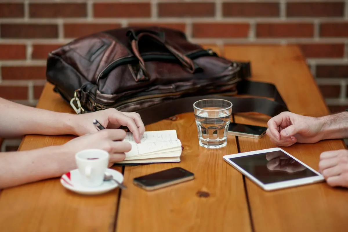 40+ Questions to Get to Know Someone: How to Hold A Fun & Meaningful Conversation