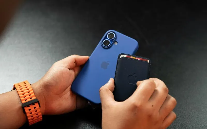 sim-card-inserted-but-no-service-iphone-how-to-fix