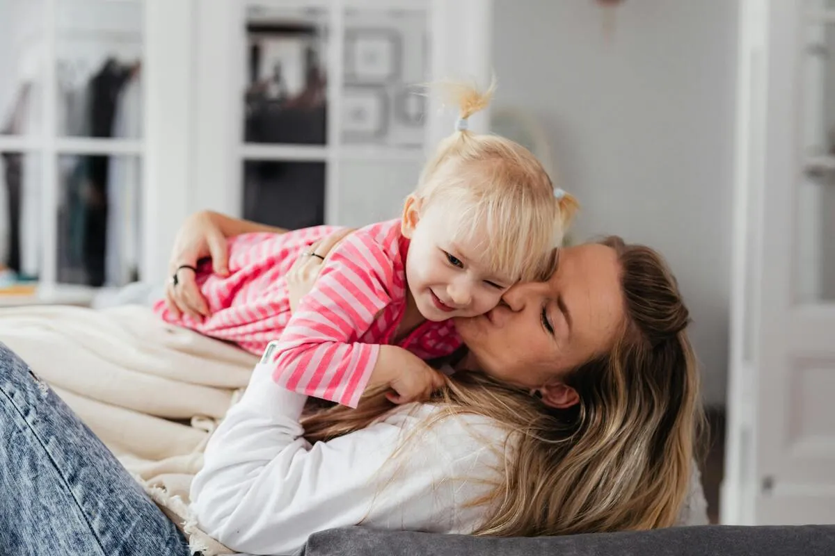 Top 5+ Best Single Mom Assistance Programs