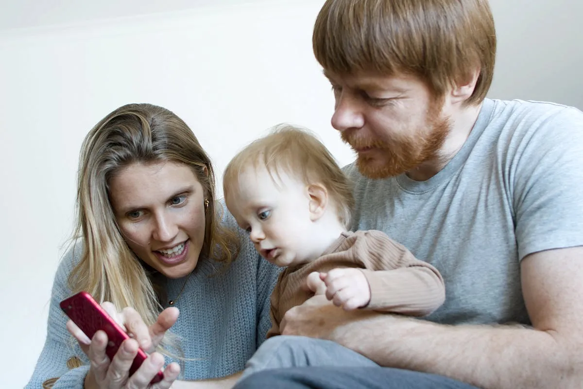 The Truth About “SNAP Free iPhones” with Free Phone Service