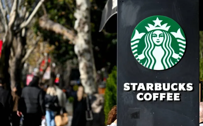 starbucks-veterans-day-free-coffee-helpful-tips