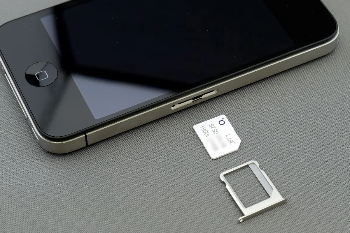 What Does a SIM Card Do? A Simple Guide for Mobile Users