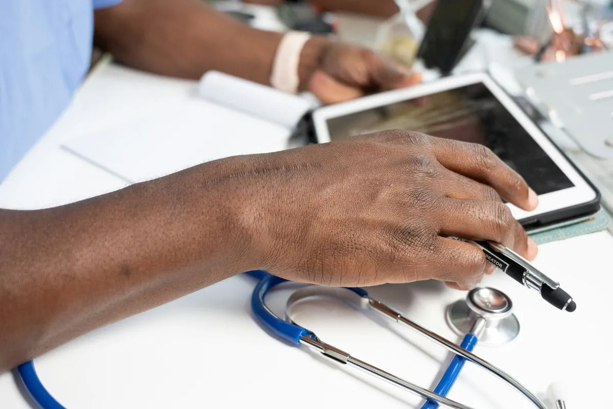 What Is the Difference Between Medicare Advantage and Medicare Supplement?