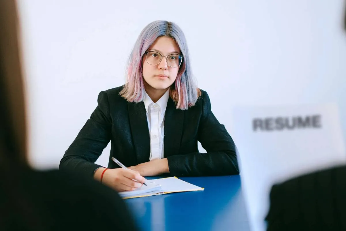 What to Wear to an Interview: Professional Outfit Ideas That Actually Work