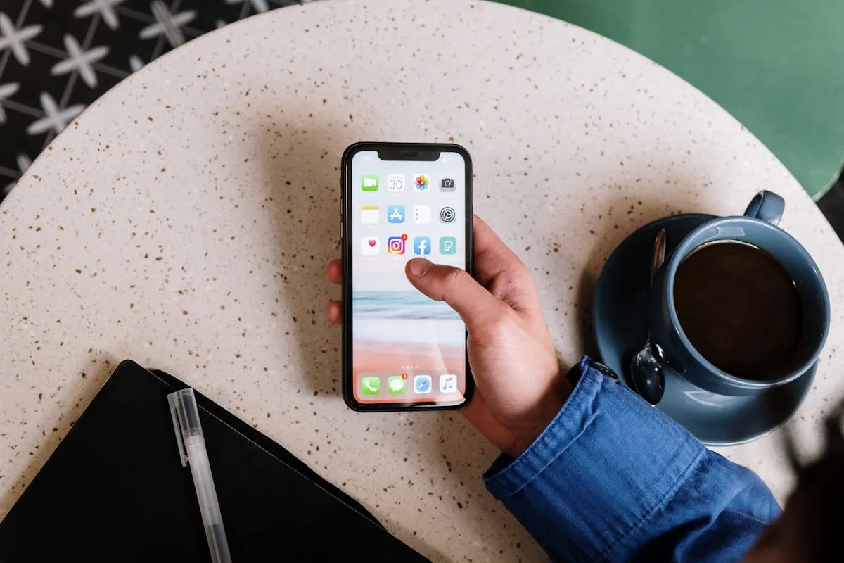 Where Can I Pick Up a Free Government Phone? 3 Things You Need To Know!