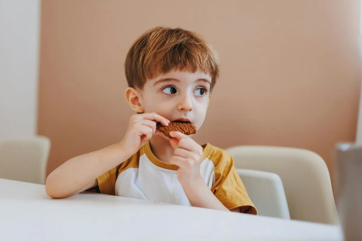 Where Do Kids Eat Free on Mondays? Best Family Restaurant Deals