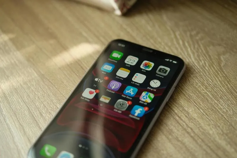How-do-I-know-if-my-iPhone-supports-eSIM