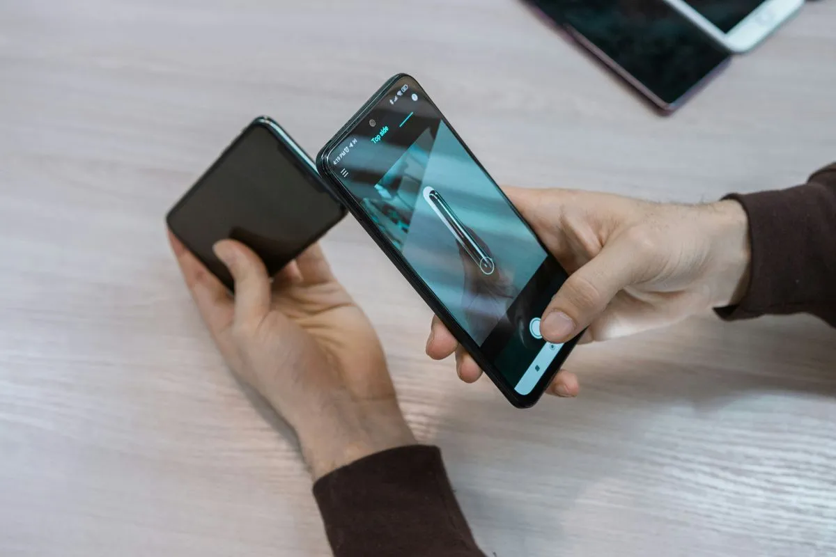 Who Can Get a Free Government Phone? Eligibility and Requirements Explained