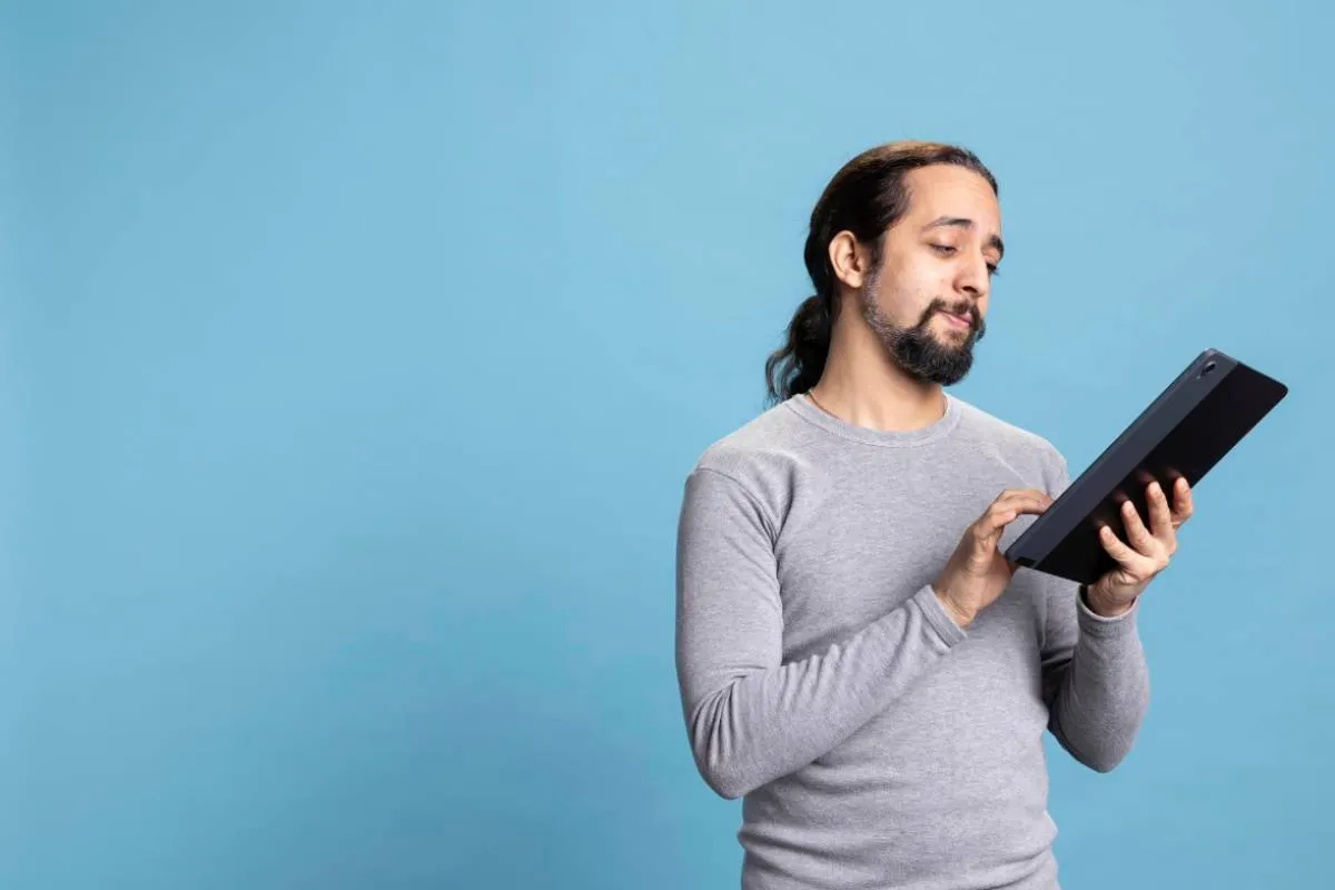 Who Gives Out the Best Free Government Tablet? 2026 Guide for Lifeline & SNAP Users