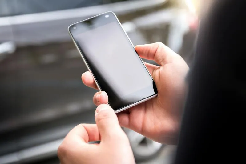 who-has-free-phones